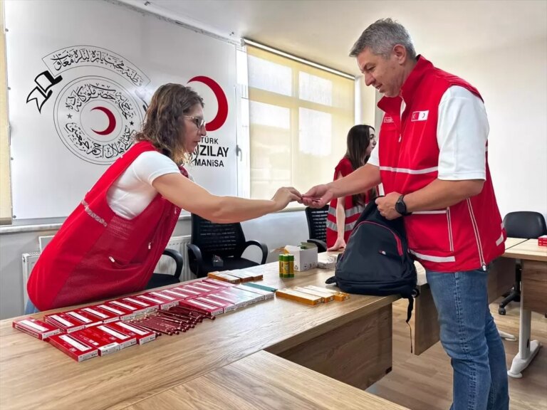 kizilaydan egitime destek kampanyasi eUd7WUhG