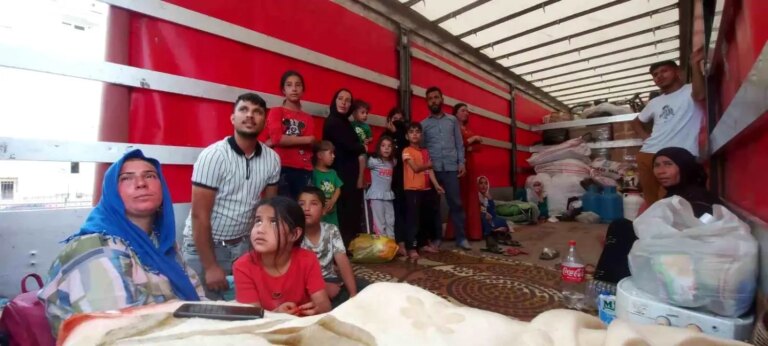 suriyeli cuma ailesi halepe donuyor IjMcEJS2