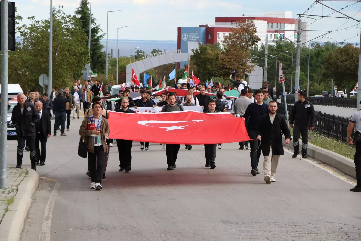 omu ogrencileri israili protesto edip filistine destek verdi 4fi7PGag