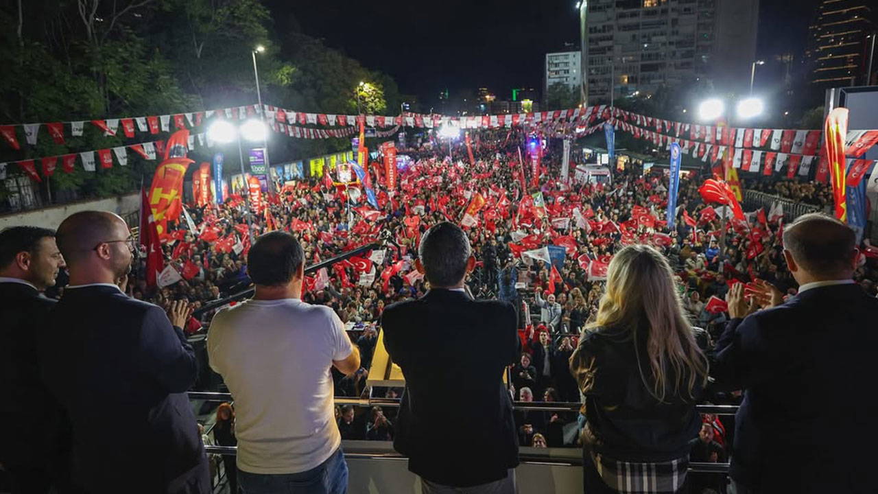 saatler kaldi chp bir ilki gerceklestiriyor fnpIc9PX.jpg