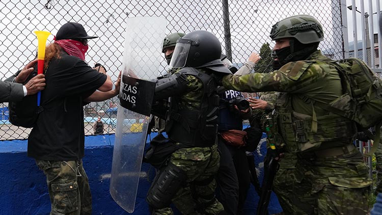 tasli silahli saldiri duzenlenmisti devlet baskaninin aile sirketi yakininda bombali arac saldirisi UiMBO1jE.jpg
