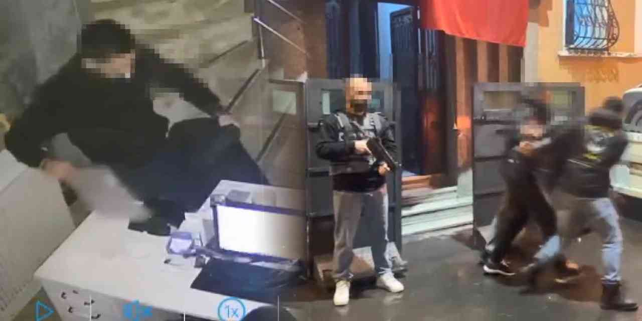 Taksim’de Bilgisayar Hırsızlığı: Şüpheli Kısa Sürede Yakalandı